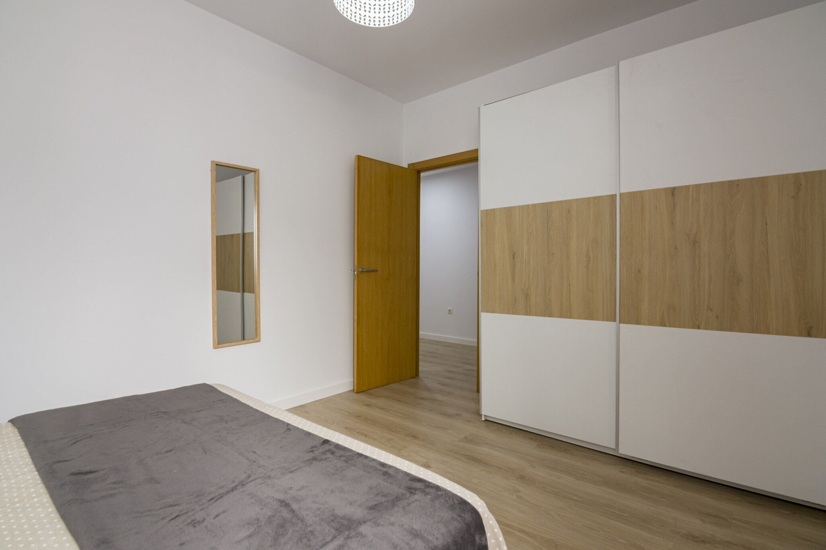 Apartemen | 3 kamar tidur dan setrika/meja setrika