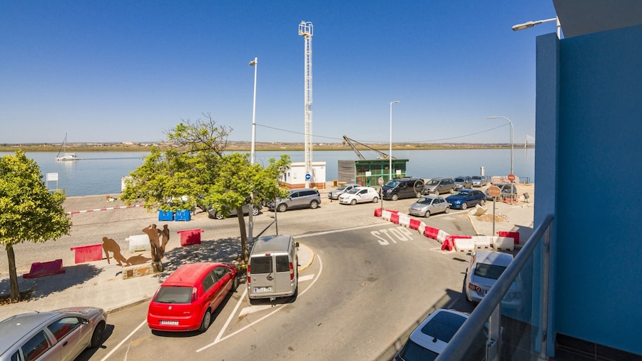 River-view Apartment in Ayamonte