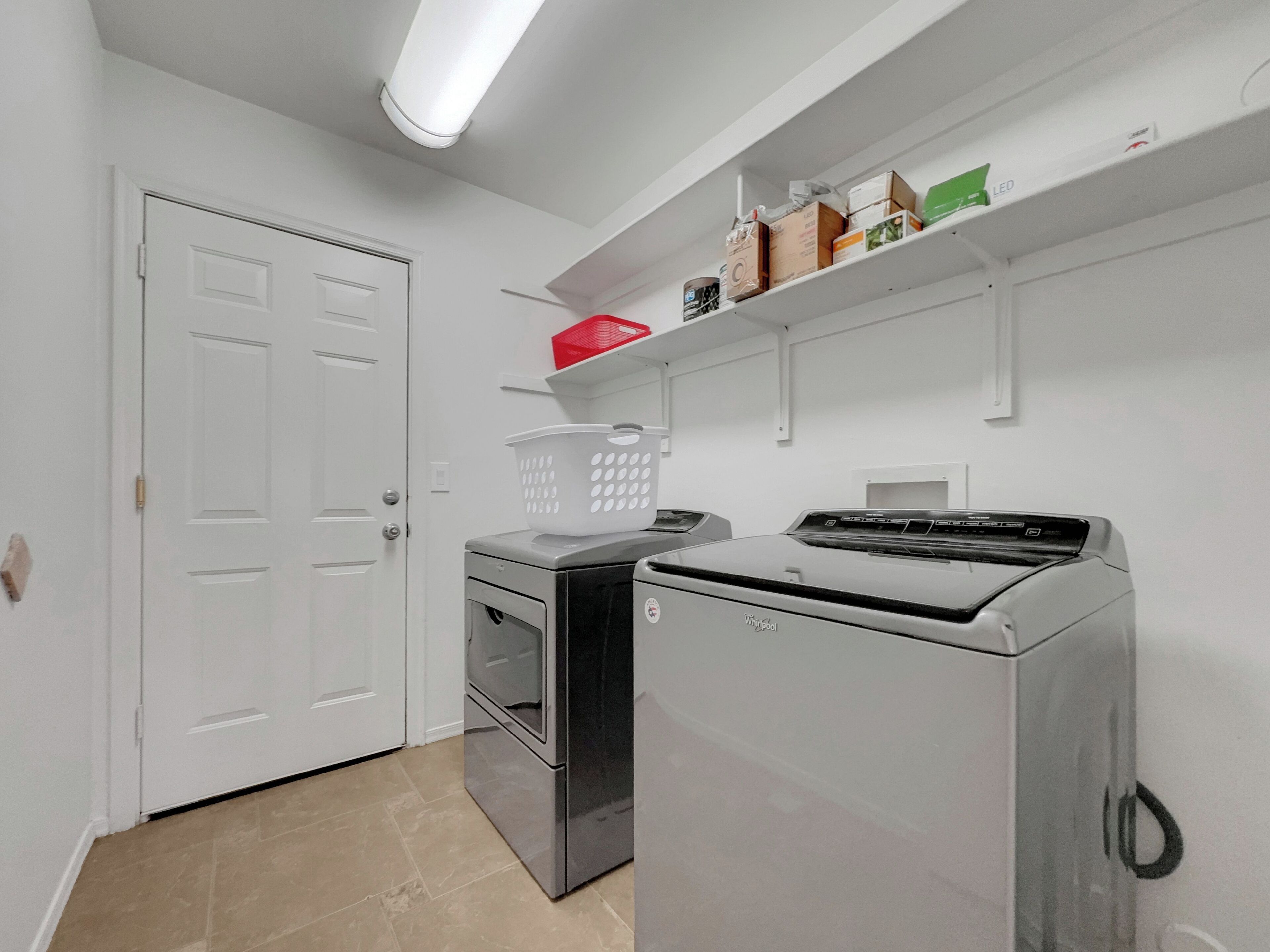 House, Multiple Beds, Pool Access, City View (Yorkshire Glendale) | Interior