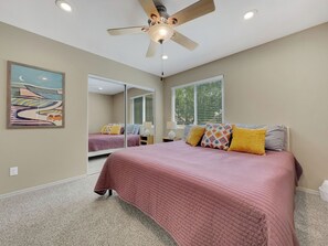 House, Multiple Beds, Pool Access, City View (Yorkshire Glendale) | 3 bedrooms, free WiFi