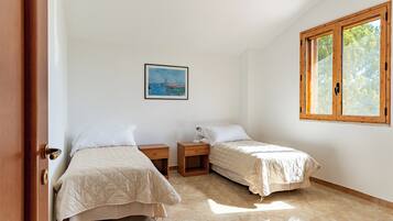 Comfort Apartment, 2 Bedrooms, Garden View | Free WiFi