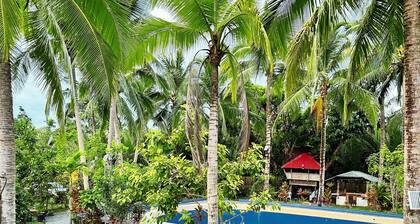 DOUBLE BUDGET ROOM WITH SHARED TOILET