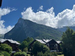 Exterior - Renovated studio in village center with balcony (Samoëns)