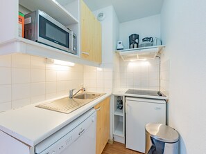 Fridge, microwave, dishwasher