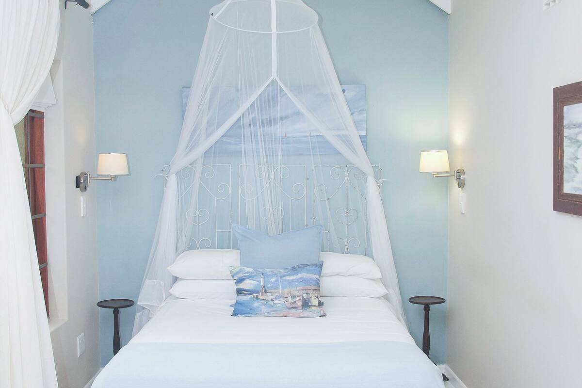 Comfort Double Room, Patio | Desk, laptop workspace, blackout drapes, free WiFi