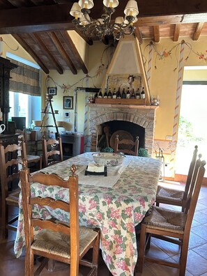 Dining - Charming 6-Bedroom Villa with Pool, Terrace & Views – Todi (Todi)