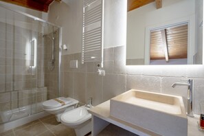 Dusche, Bidet