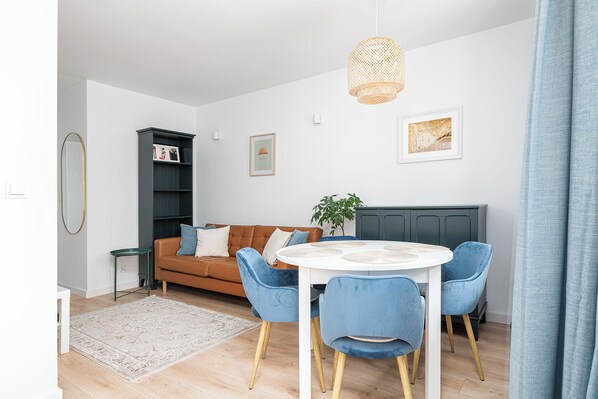 Apartment, Balcony | Living room