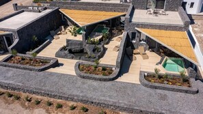 Exterior - Mperes Villas (Santorini)