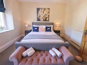 4 bedrooms, individually decorated, individually furnished, free WiFi