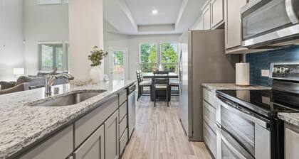 Denton Den | 4BR + 10 minutes from Downtown