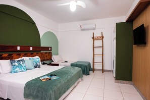 Minibar, laptop workspace, blackout drapes, free WiFi - Pousada Pau Brasil Ubu (Anchieta)