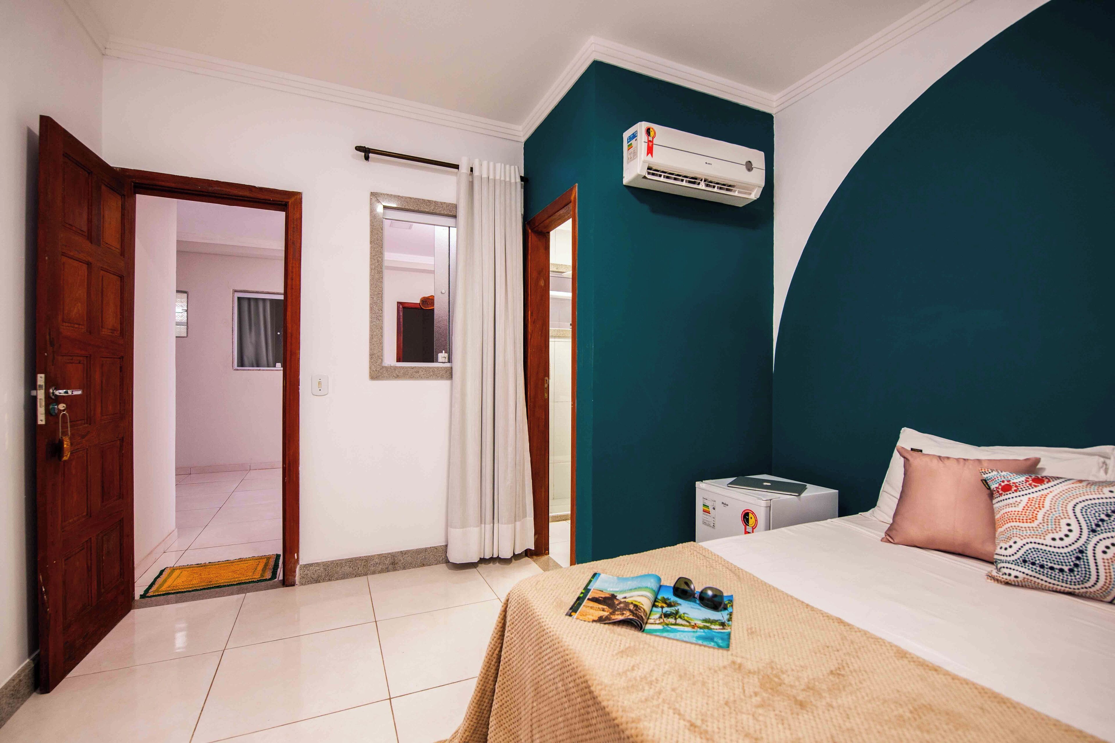 Studio Suite Tiêu chuẩn | Khu vực làm việc phù hợp cho laptop 