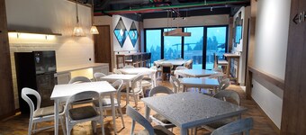 Jambuluwuk Bromo Poshtel