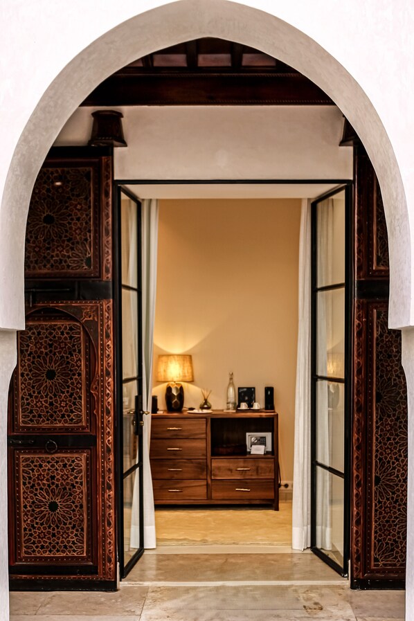 Deluxe Double Room | In-room safe, blackout drapes, iron/ironing board, free WiFi