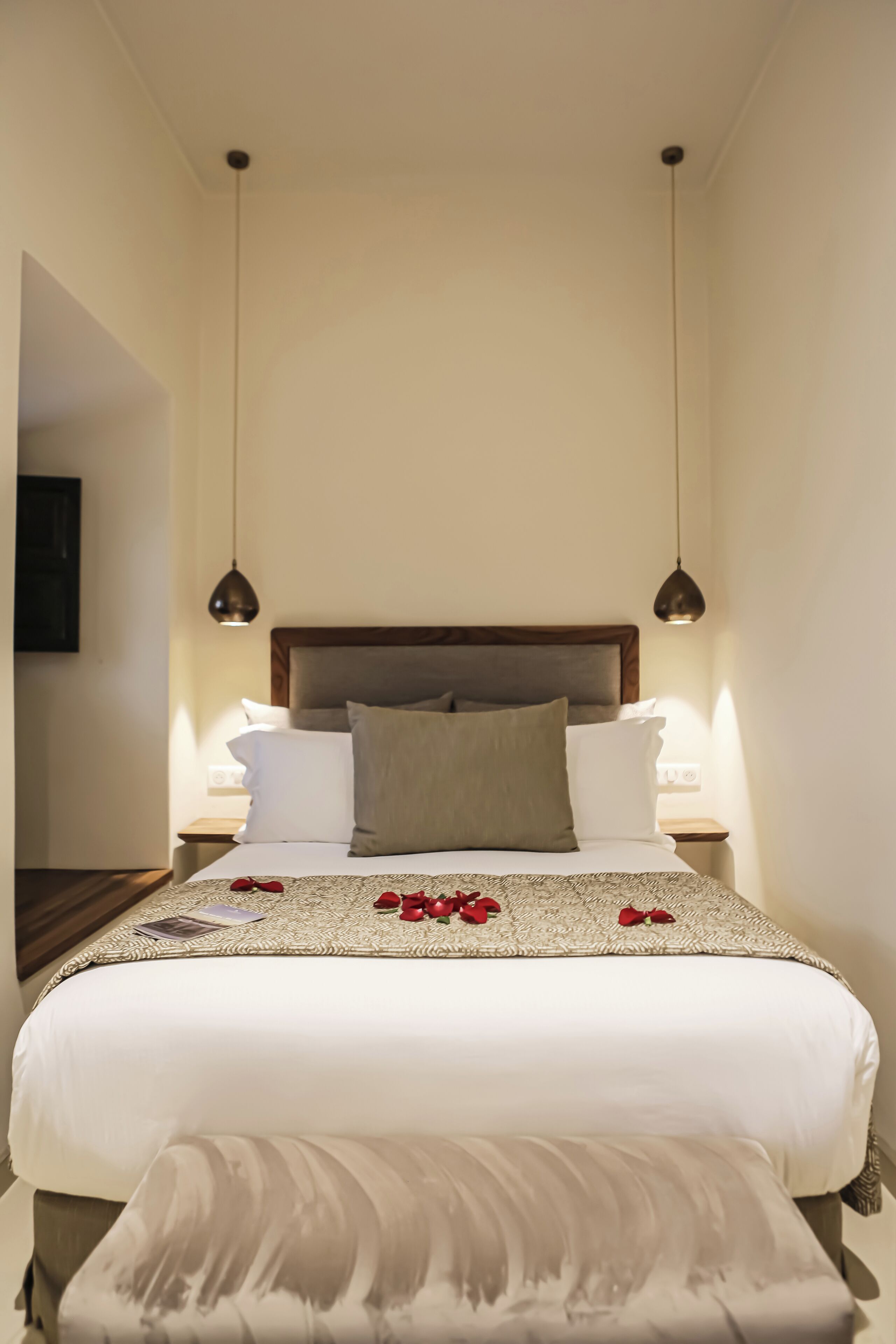 客房内保险箱、遮光窗帘、熨斗/熨板、免费 WiFi