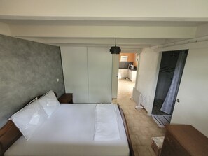 1 camera, Wi-Fi, lenzuola