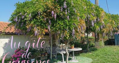 Le Gîte De Gayssanes: Charme und Ruhe im Herzen der Natur