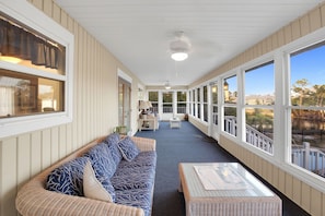 Family House, 4 Bedrooms, Non Smoking, Private Pool | Balcony