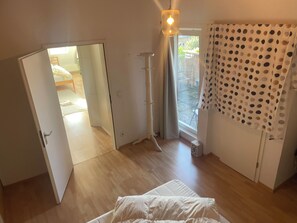 1 غرفة نوم ومكواة/لوح كي وواي فاي وملاءات أسرّة