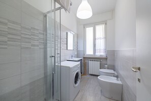 Estudio básico | Baño