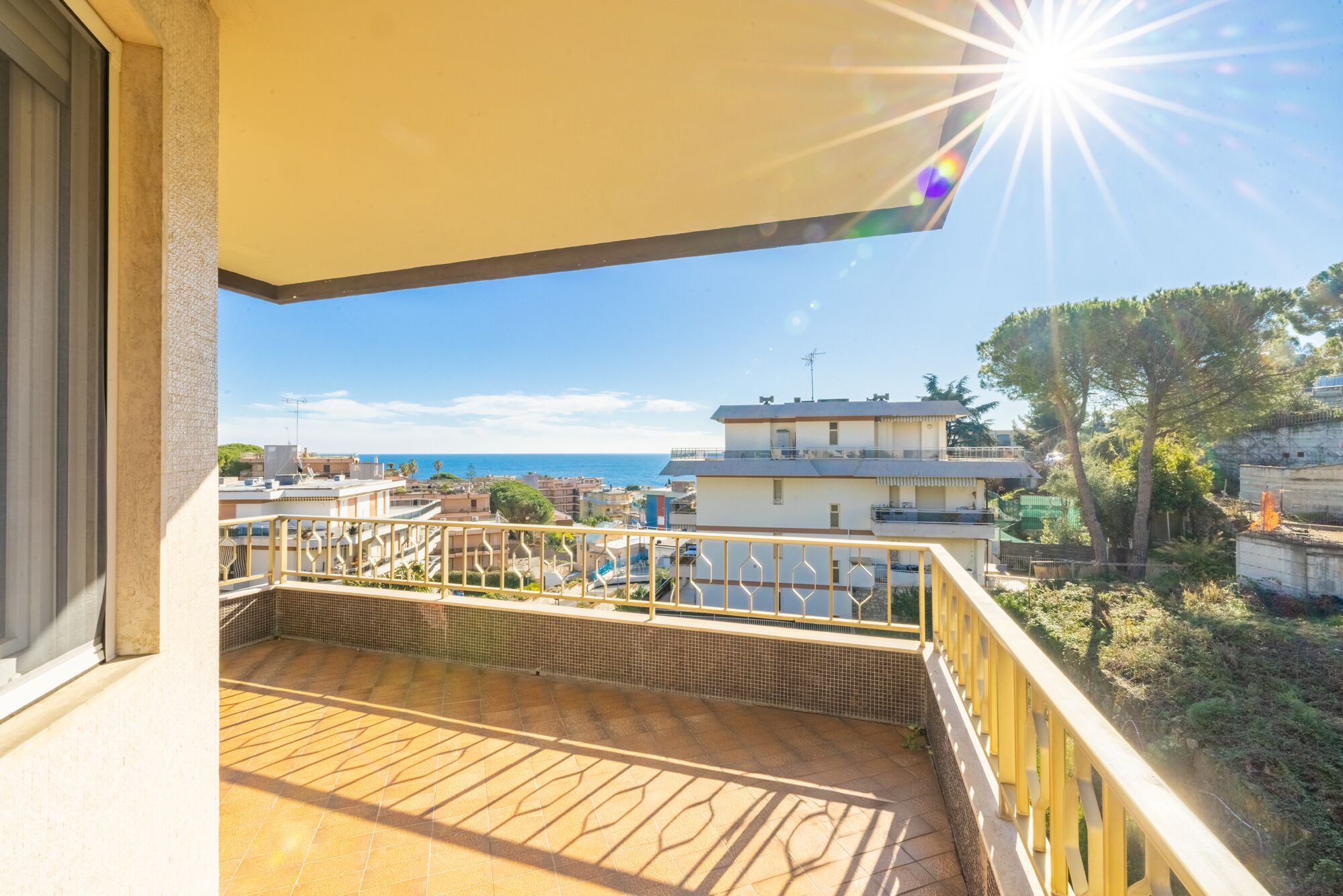 Classic-huoneisto | Parveke