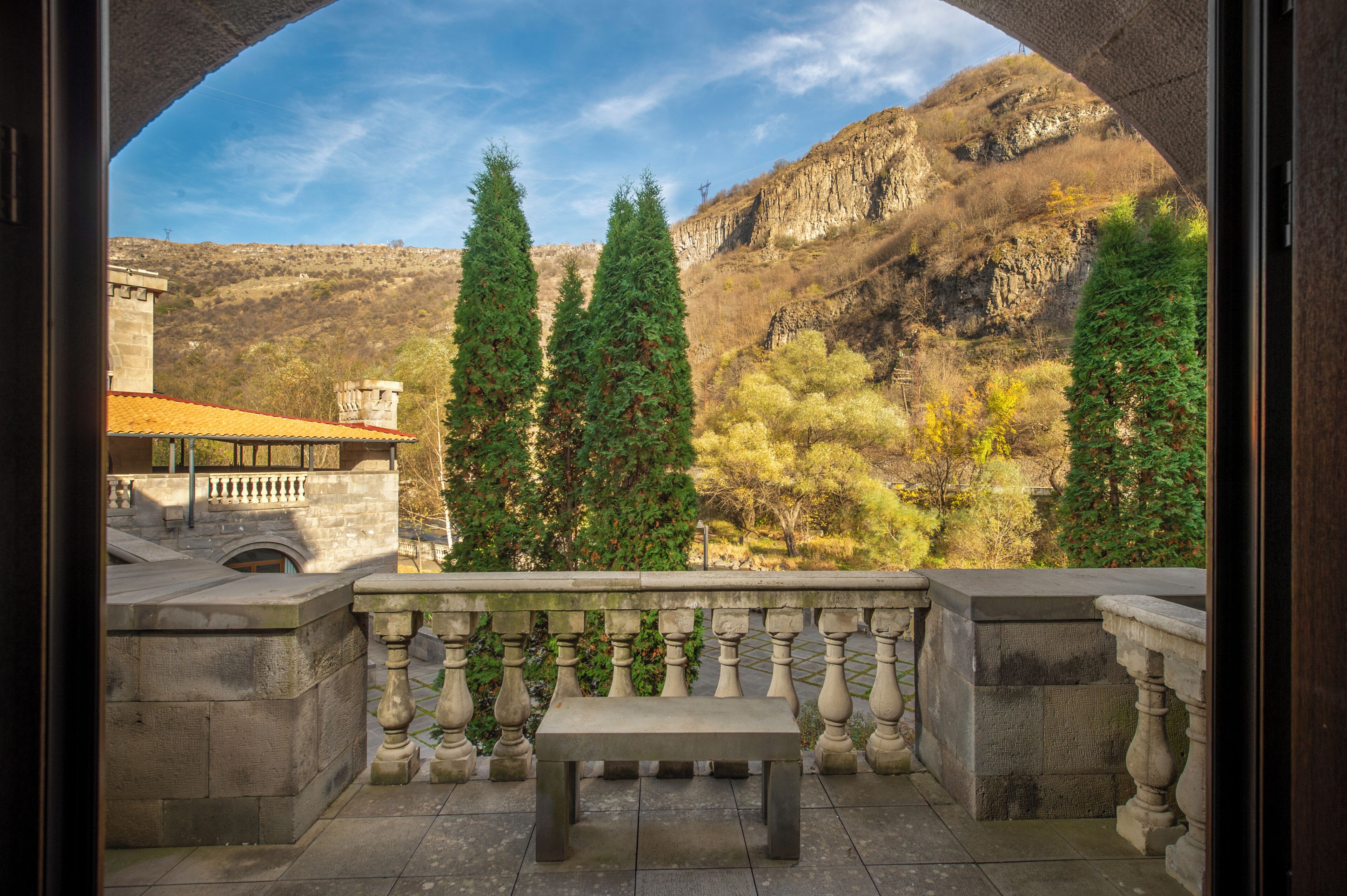 Luksussviitti, parveke, jokinäköala | Silitysrauta/-lauta, ilmainen Wi-Fi