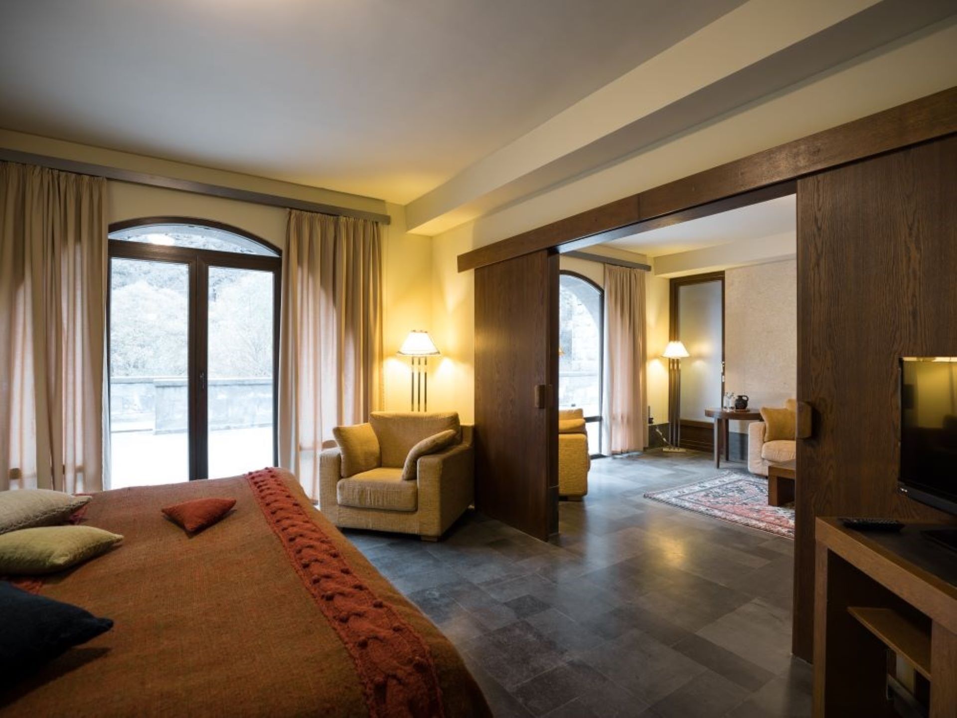 Presidential Suite | Iron/ironing board, free WiFi