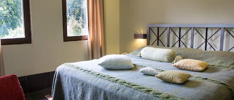 Suite Room with view | Iron/ironing board, free WiFi