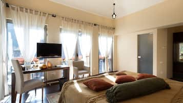 Iron/ironing board, free WiFi