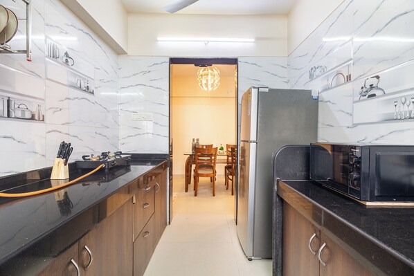 Private kitchen - Treat Homes Service Apartment in BKC Sindhuratna 701 (Mumbai)