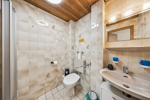 Hair dryer, towels