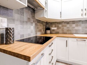 Microwave, oven, dishwasher