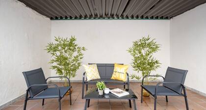 Piazza del Mare - Spacious & Bright Stay near Bariâs Waterfront