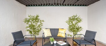 Piazza del Mare - Spacious & Bright Stay near Bariâs Waterfront