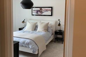 2 quartos, Wi-Fi de cortesia, roupa de cama