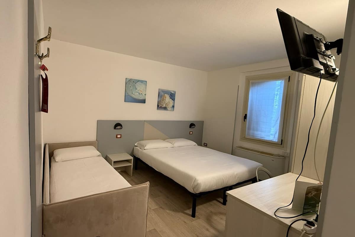 Double Room (dependance, no lift) | In-room safe, desk, free WiFi