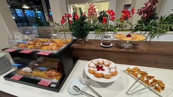 Colazione a buffet inclusa, servita tutte le mattine
