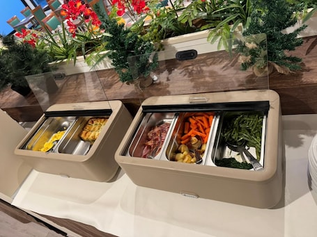 Free daily buffet breakfast