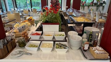 Bao gồm bữa sáng buffet hàng ngày
