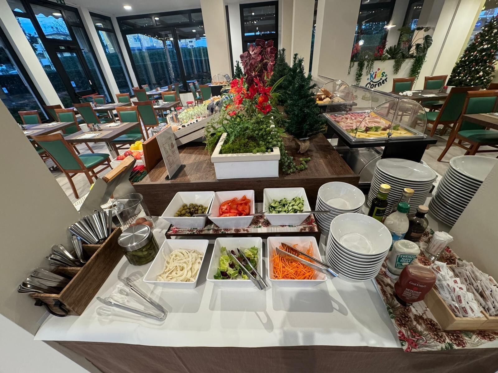 Petit déjeuner buffet compris tous les jours