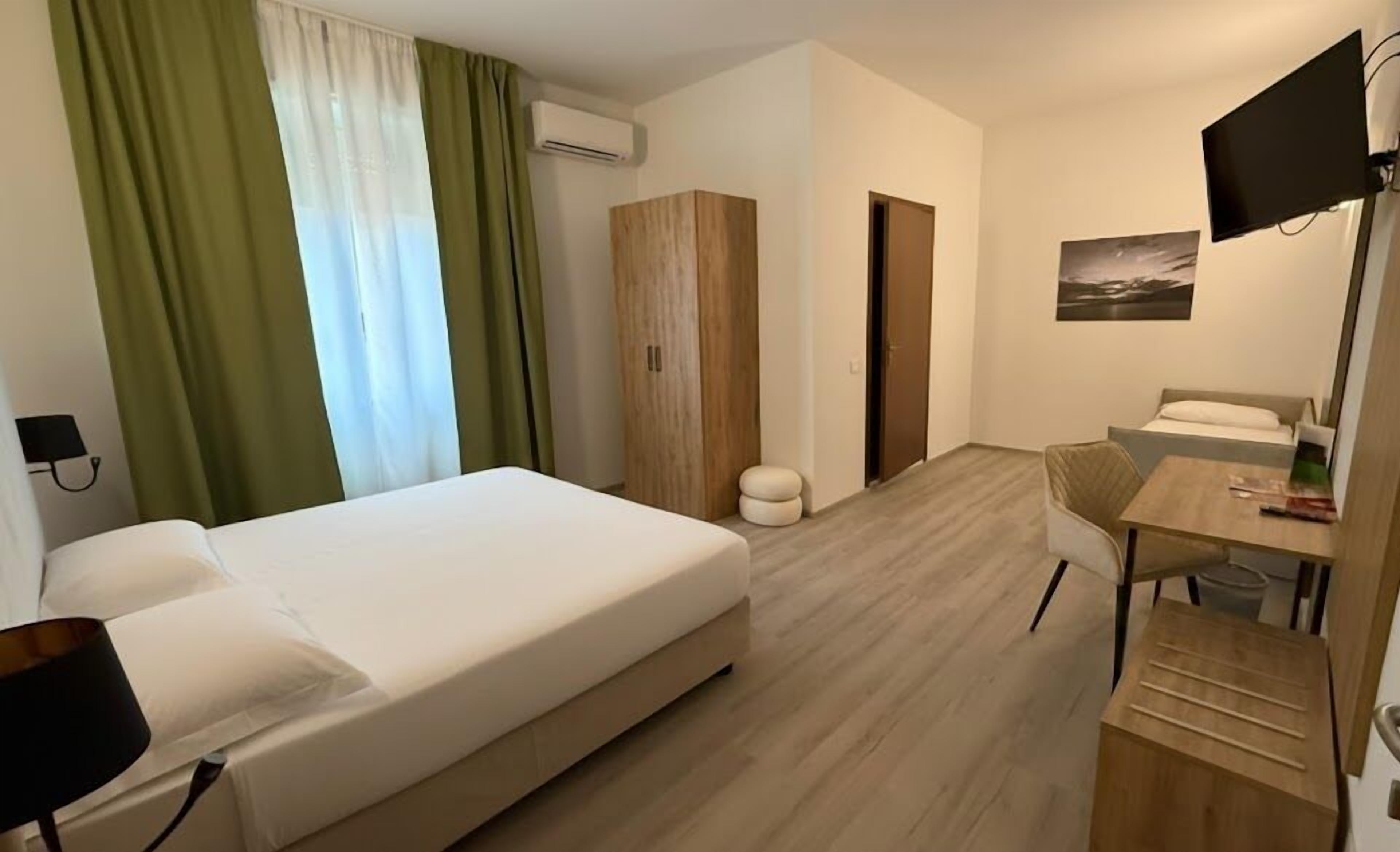 Coffres-forts dans les chambres, bureau, Wi-Fi gratuit