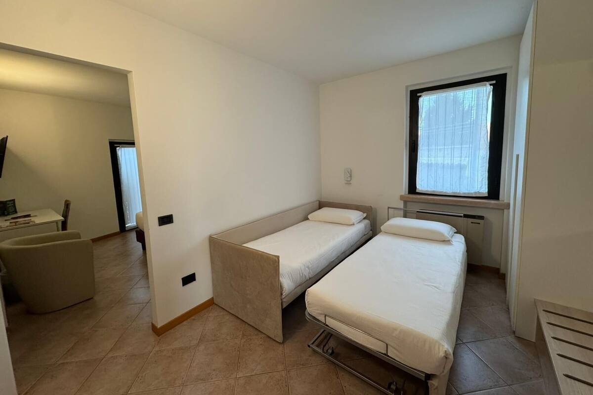 Quadruple Room (dependance, no Lift) | In-room safe, desk, free WiFi