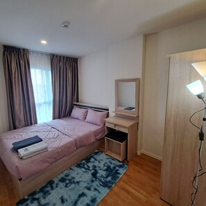 2 quartos, ferros/tábuas de passar roupa, Wi-Fi, roupa de cama