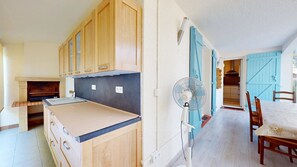 Dining - House near the sea and port (Canet-en-Roussillon)