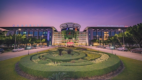 Exterior. Southern Airlines Pearl Hotel