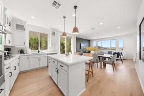 House, Hot Tub, Mountain View (5 Bedrooms) | Private kitchen | Fridge, microwave, oven, stovetop - @ Marbella Lane - Curated 5BR in Upscale RMV Haven (San Juan Capistrano)