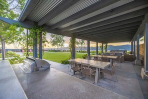 Family dining - @ Marbella Lane - Curated 5BR in Upscale RMV Haven (San Juan Capistrano)