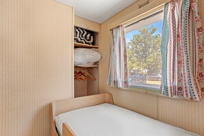 2 bedrooms
