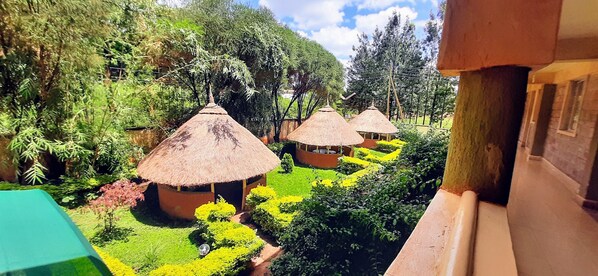 Gazebo - Malava K Resort (Malava)